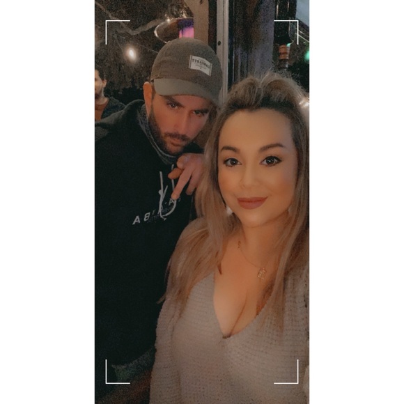 Meet your Posher, Brittani - Picture 2 of 3